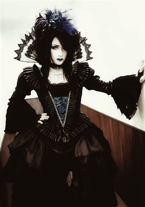 Estilo visual kei de Mana