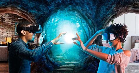 Imagen de una pareja interactuando en un entorno de realidad virtual