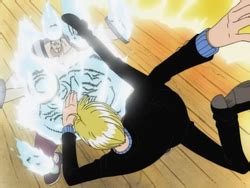 Sanji luchando contra Pearl en el Baratie