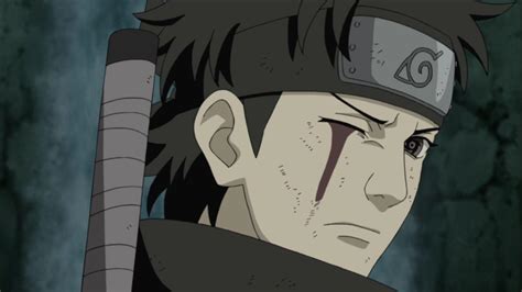 Shisui entregando su ojo izquierdo a Itachi