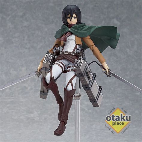Comparativa de tamaño de la figura Figma Mikasa Ackerman con otros personajes de Attack on Titan