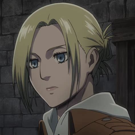Annie Leonhart demostrando su habilidad en combate
