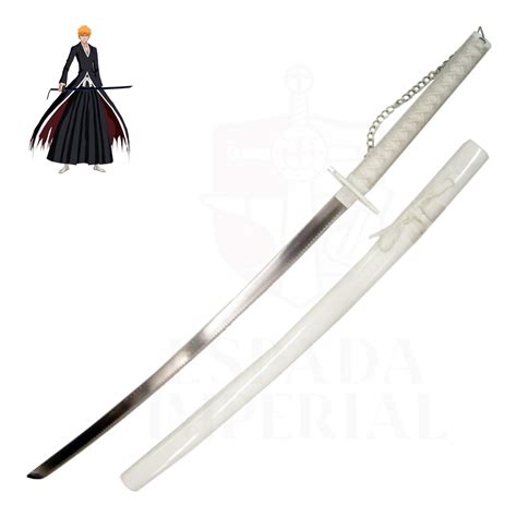 Ichigo Kurosaki entrenando con una espada de madera