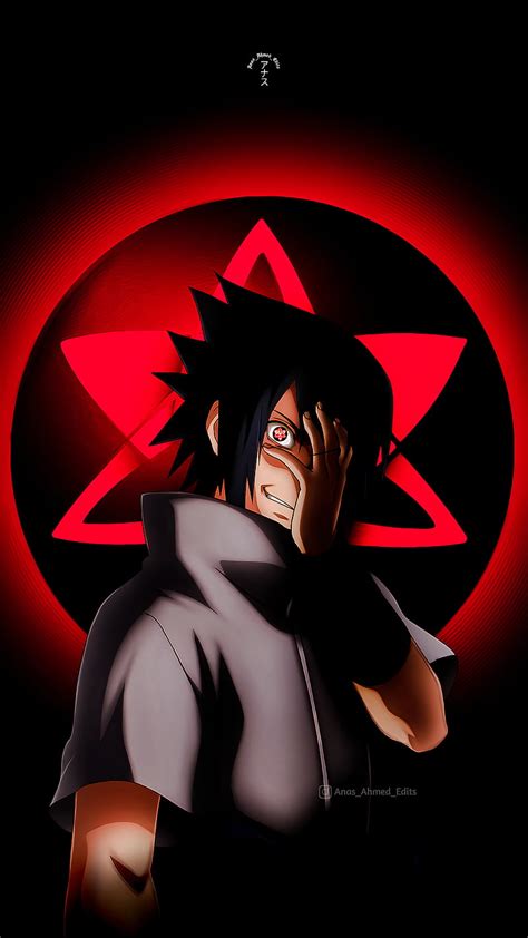 Sharingan de Sasuke en fondo negro