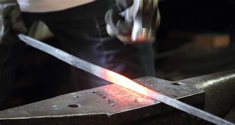 Proceso de forja de espadas