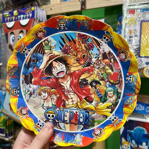 Platos temáticos de One Piece en un café