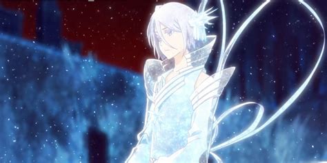 Rukia Kuchiki luchando contra Hollows