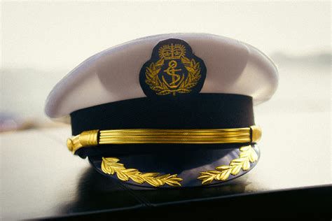 Detalle del bordado de la gorra Marine