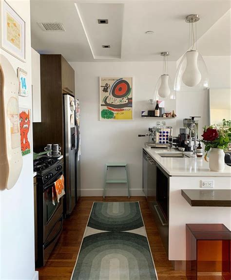 Interior del Apartamento de Hakim 121 con decoración vibrante