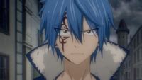 Jellal confrontando a Touka mientras Laxus interviene.