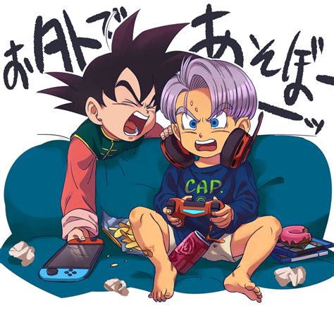 Trunks y Goten jugando