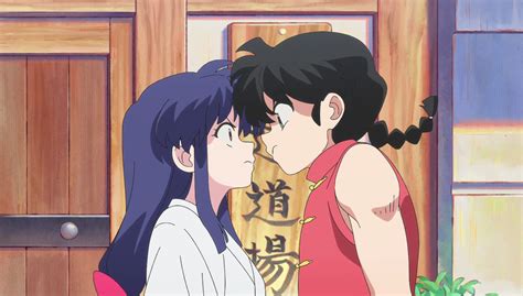 Ilustración de Ranma Saotome transformándose en chica al contacto con el agua.