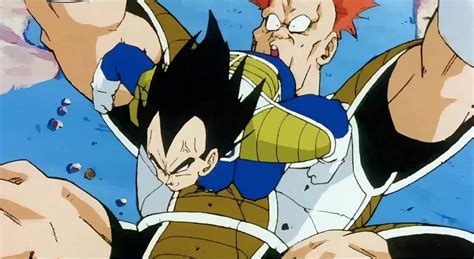 Vegeta atacando a Ginyu