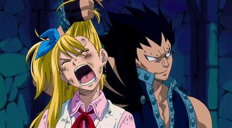 Gajeel llevando a Lucy Heartfilia