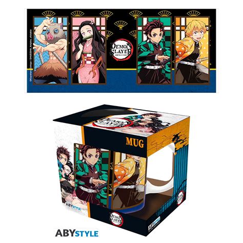 Personajes de Demon Slayer en una taza