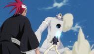 Renji luchando contra Saru y Hebi.