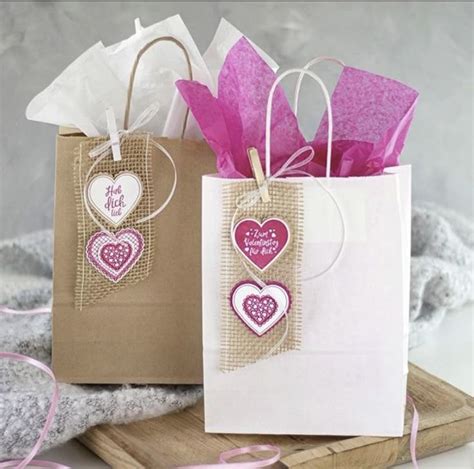Ejemplo de empaque de regalo con detalles