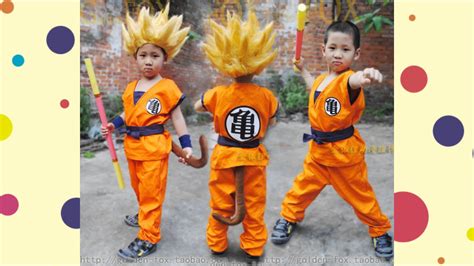 Bebé con varios disfraces de Dragon Ball