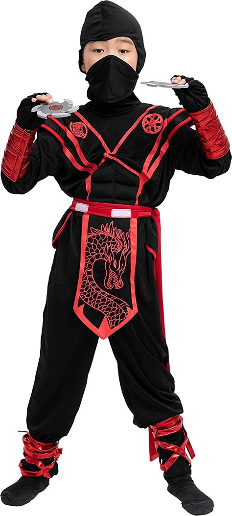 Hanare revelando su atuendo ninja