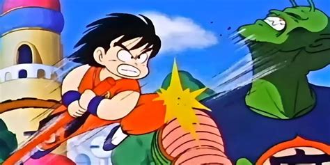 Goku enfrentándose a Piccolo