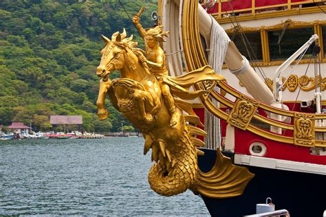 Barco pirata de Caribou con mascarón de reno