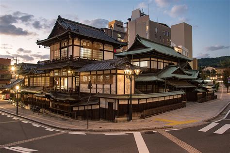 Edificio Dōgo Onsen Honkan, inspiración para El Viaje de Chihiro