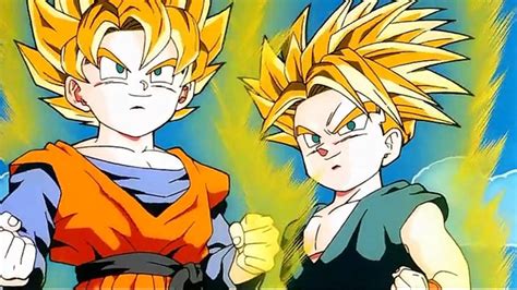 Goten y Trunks transformándose en Super Saiyan