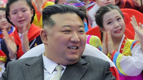 Un Mercedes Benz en Corea del Norte