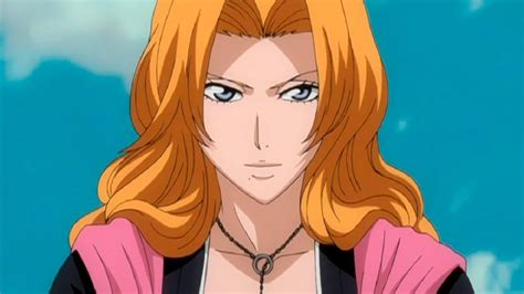 Rangiku Matsumoto con su uniforme de Shinigami