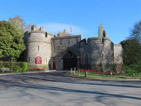 Vista exterior del Castillo de Pangea