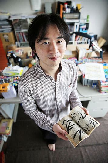 Masashi Kishimoto trabajando en su estudio