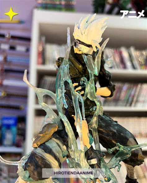 Kakashi Hatake en pose de batalla con su Susano'o
