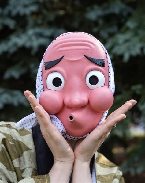 Kotetsu con máscara Hyottoko