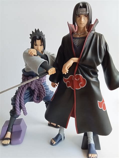 Figuras de Sasuke e Itachi de Banpresto