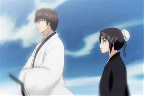 Aizen apuñalando a Momo Hinamori