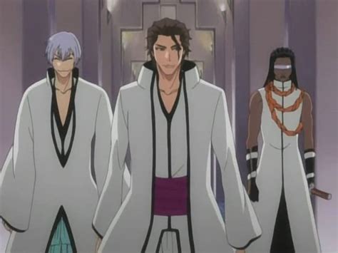Aizen explicando sus planes