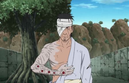 El rostro de Hashirama manifestado en el brazo de Danzō