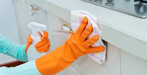 Limpieza de cocina con amoniaco