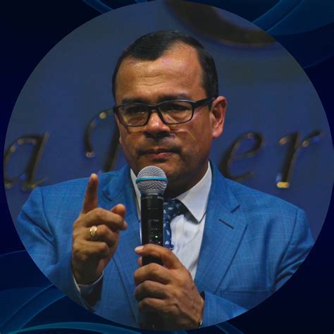 Loke (Leo) en su forma humana y de Espíritu Celestial