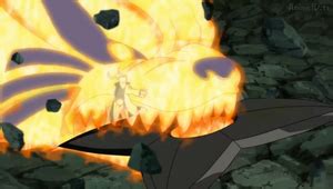 Naruto manifestando solo la cabeza de Kurama