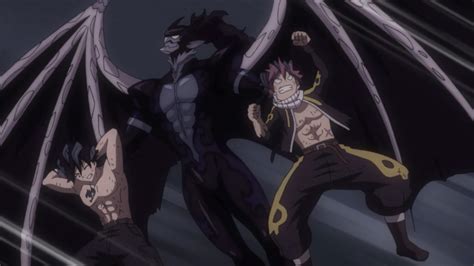 Gray Fullbuster luchando contra Mard Geer