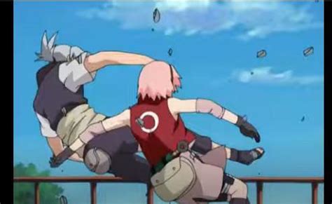 Sakura enfrentando a Kabuto
