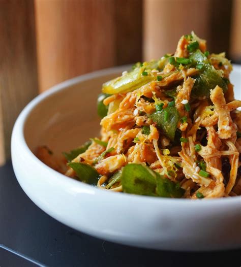 Utakata, il ninja della Nebbia con il suo cercoterio a sei code