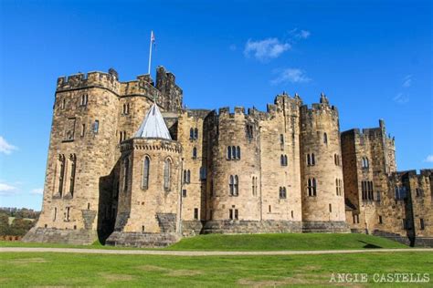 Castillo de Alnwick con sus imponentes murallas