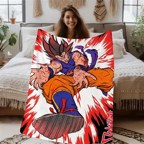 Detalle del diseño de la manta con Goku