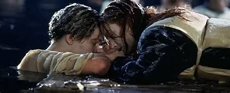 Escena de Jack y Rose en el Titanic