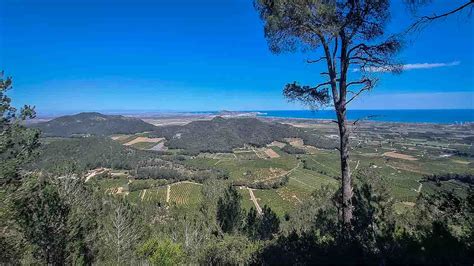 Senderismo en las montañas cercanas a Tavernes de la Valldigna