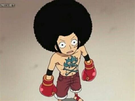 Luffy con su peinado afro