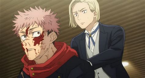 Arata Nitta curando a Yuji Itadori
