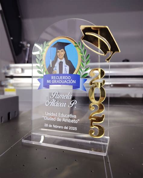 Juvia recuperando sus recuerdos en medio de un combate